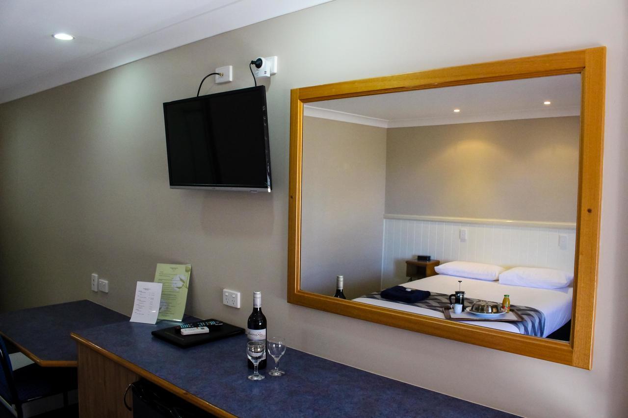 Dirranbandi Motor Inn ภายนอก รูปภาพ