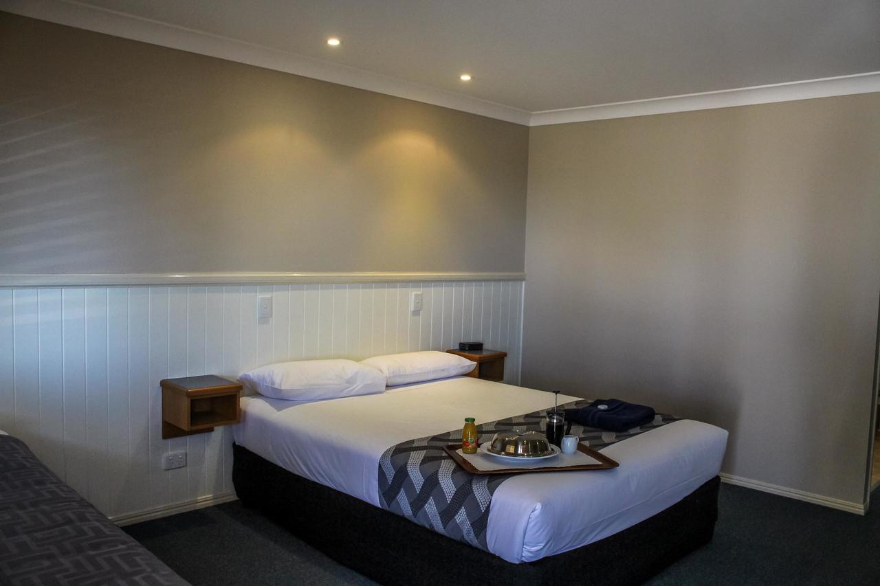 Dirranbandi Motor Inn ภายนอก รูปภาพ