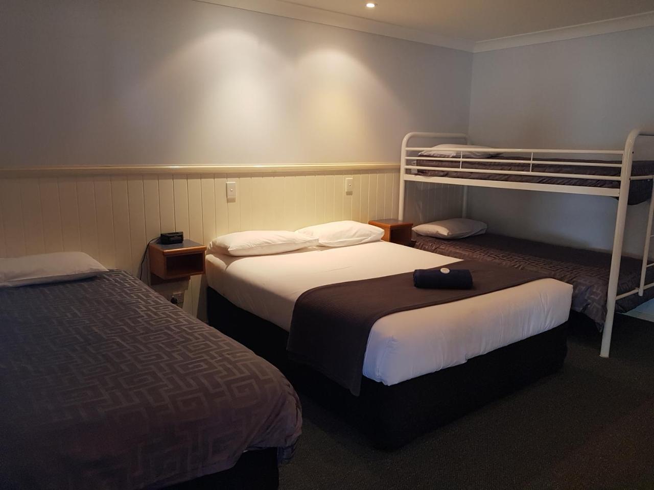 Dirranbandi Motor Inn ภายนอก รูปภาพ